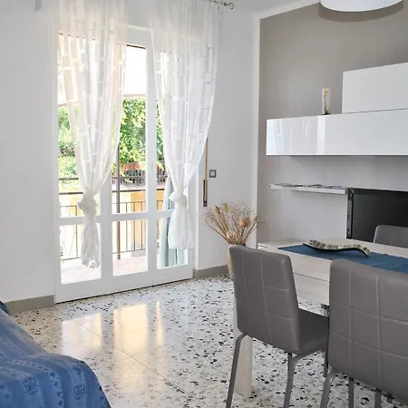 Apartamento With Lake View Just Close To Restaurant Perledo
